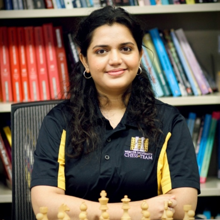 Mounika Akshaya Bommin